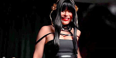 Yor Forger Getting Down And Dirty! - Anime Dakimakura Pillow Cosplay Review