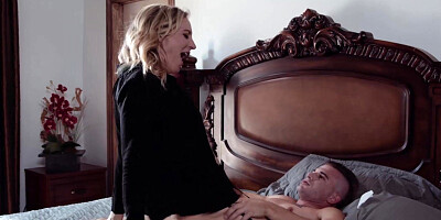 Sultry and deep nailing by blondie Mona Wales and scorching Nathan Bronson