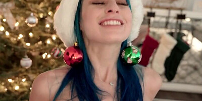 Jewelz Blu Unwrapping Step Sis For Christmas.