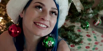 Jewelz Blu Unwrapping Step Sis For Christmas.