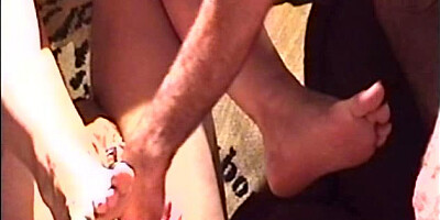 BEGINNING WITH A NEGITIVE SCREEN THEN REVERTS BACK TO A REGULAR SCREEN I THINK