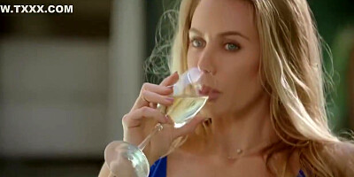 Hellcat Has Raunchy Dominating Making Out On Vacation - Nicole Aniston And Johnny Sins