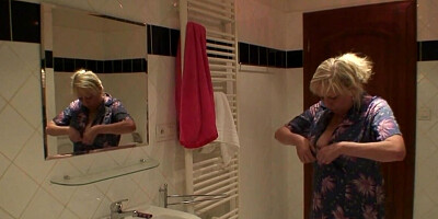 Blonde hooks up with her landlord's stepson