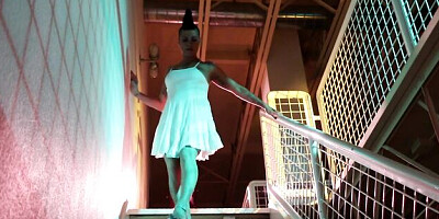 Wild Jezebelle Bond's mother dirt