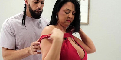 Big-titted mom Kristee Lixx does her son's friend