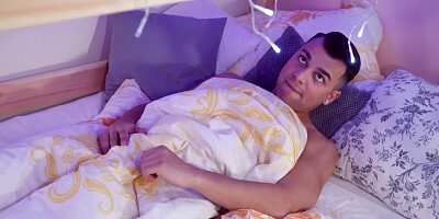 Stepmom shows me how to use my cock - MOM XXX