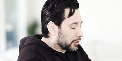 Moaning porn with pin-up Lucas Frost and Kayley Gunner from Adult Mobile