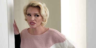 Spinner Teen Dakota Tyler Discretely Sucks Stepbro's Dick While He Talking to Stepmom S3:E8