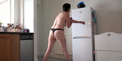 Judys - Working Out With Petite Milf Scarlet