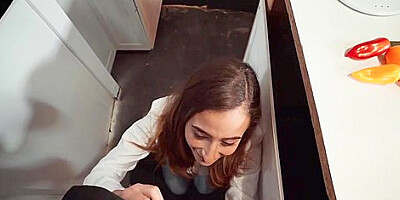 Cooking Show Turns Into Hot Fuck Session - Scarlett Page, Scarlett Scott And Scott Trainor