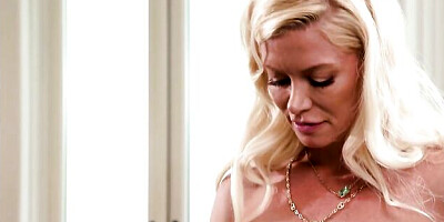 Serene Siren and Kayley Gunner are enjoying pussy-licking