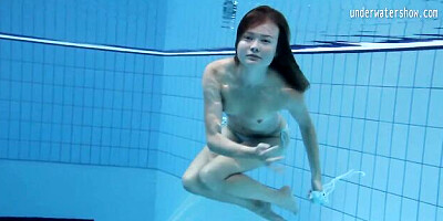 Babe video with ideal Clara from Underwater Show