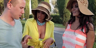 (lobitomx1) Ava Addams Eva Notty Two Hot Wifes Fucking With A Stranger (lobitomx1)