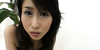 Miss's miniskirt video