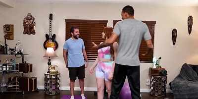 Große Titten - Redhead Gags On Trainers Big Black Knob