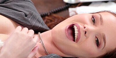 Slayed Blonde Bosslady Natalia Starr Can't Resist Chloe Foxxe's Sweet Pussy