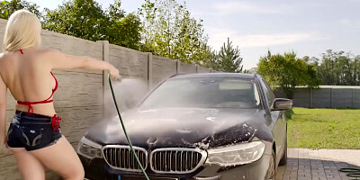 Large-breasted Bikini Gf Wants Knob After Soapy Car With Große Titten