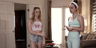 SWEET HEART VIDEO - Cute Blonde Lily Larimar Loves Receiving An Erotic Massage From Freya Parker