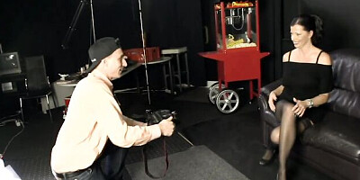 Sugar baby's pussy licking scene