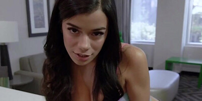 Savannah Sixx - Hot Stepsister Slit