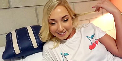 Stepbros Big Cock Penetrates The Tight And Tight Pussy Of - Zoe Parker