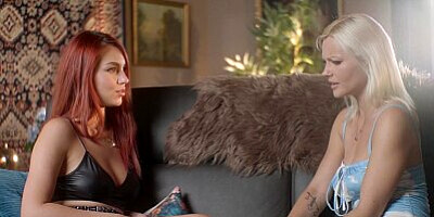 MIXEDX - Gorgeous Stepsisters Zazie Skymm and Leya Desantis Fuck Each Other With A Strap-On