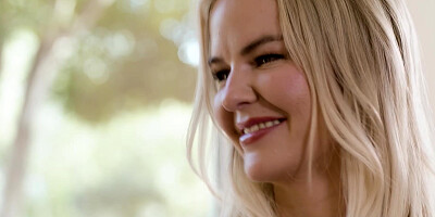 MOMMY S GIRL - Caring MILF Slimthick Vic Passionately Fucks Lovely Stepdaughter Anna Claire Clouds