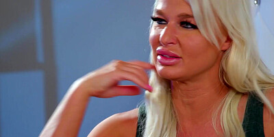 Stepdaughter Kourtney Rae fingers her stepmom London River