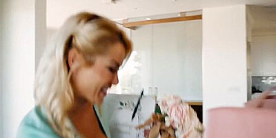 Tiny Lesbian Matures Wedding Planning Anal Hardcore With Ophelia Kaan And Cherry Kiss