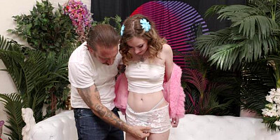 ...Bryan Gozzling: Groomed Gash Displayed...