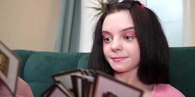 Pin-up Leo's big cock xxx