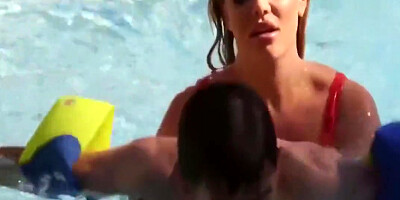 Savannah And In Big Tits With Nicolette Shea And Savannah Bond