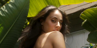 Arab Mature Babe Raunchy Petite Body With Leighla Habib