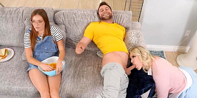 Cleaning lady seduces a horny dude to fuck him on the sly