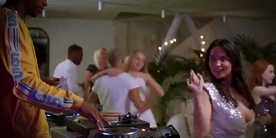 Hot French Girl Gets Dped By Two Huge Bbcs At Party