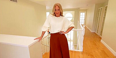 Seductive Grandma Seduces Me Into Sucking And Riding My Massive Co With Alexis Malone