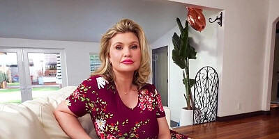 Stepmom with a fucked up face sucking and sucking