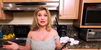 Stepmom with a fucked up face sucking and sucking