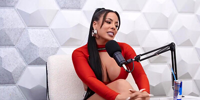 / - Chloe Amour, Luna Star, Derek Savage The Podcast