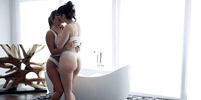 Adorable Jenna Sativa and Lexi Luna's babe xxx