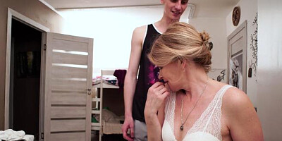 How To Make Out With A coach? Just Spill Tea On Her!