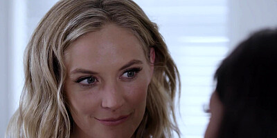 Mona Wales eats black lesbian cunt with pure lust