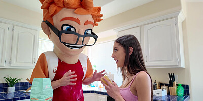 From Pineapple to Cumshots: Eva Generosi’s Casting Recipe