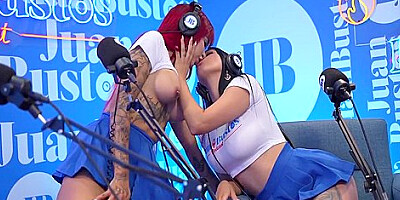 Tattooed Redhead Diavlolilith Kisses With Her Friend While Her Vagina Vibrates - Juan Bustos Podcast