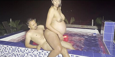 The Pregnant Hitman Again