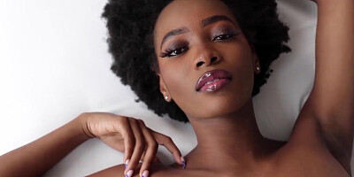 18 Years And Black Panther In Shows Her Dark Slit