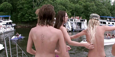 Nice dame's flashing smut