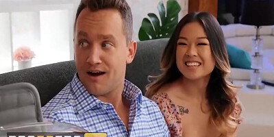 Steals S Burger With Lulu Chu, Louise Louellen And Van Wylde