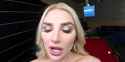 VR BANGERS Kenzie Anne Wants Your Hard Stick Really Bad
