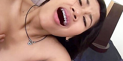 Small Thai Teen 18+ Pick Up And Seduce To No Condom Fuck By Tou